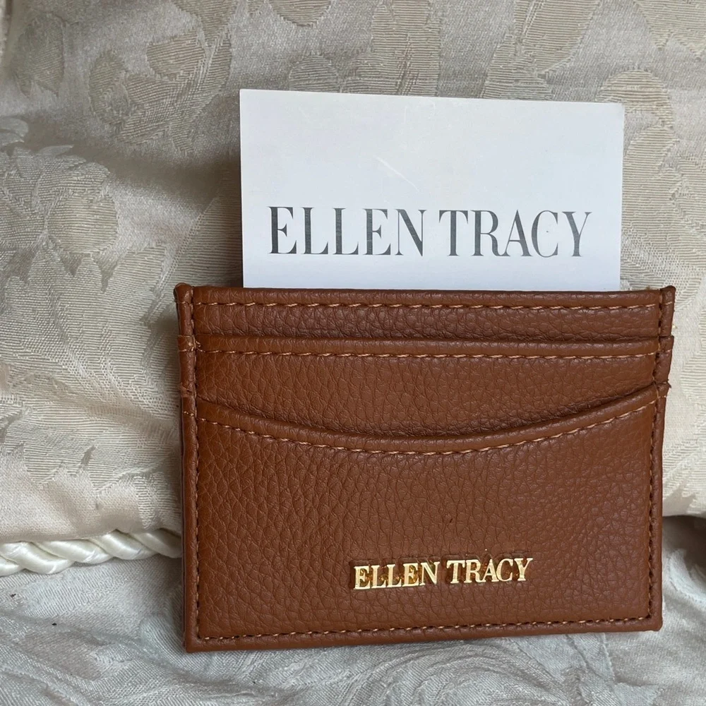 1260. Ellen Tracy Tan Card Holder and Keychain Set